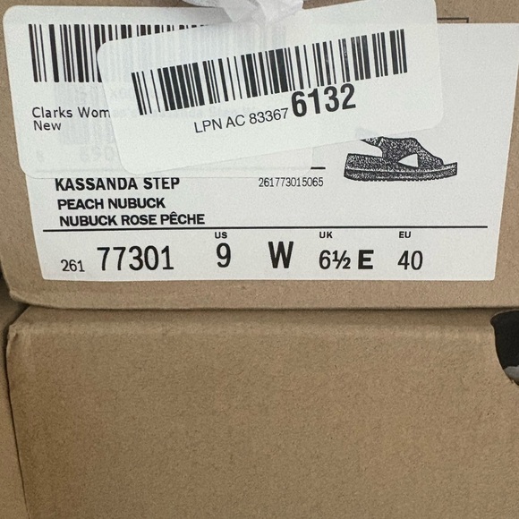 Clarks new woman’s Coral Sandals with box - Picture 5 of 9